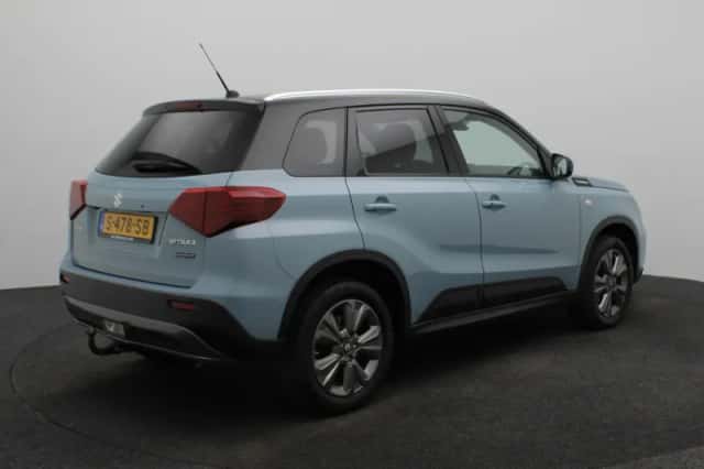Suzuki Vitara (2023) thumbnail 2