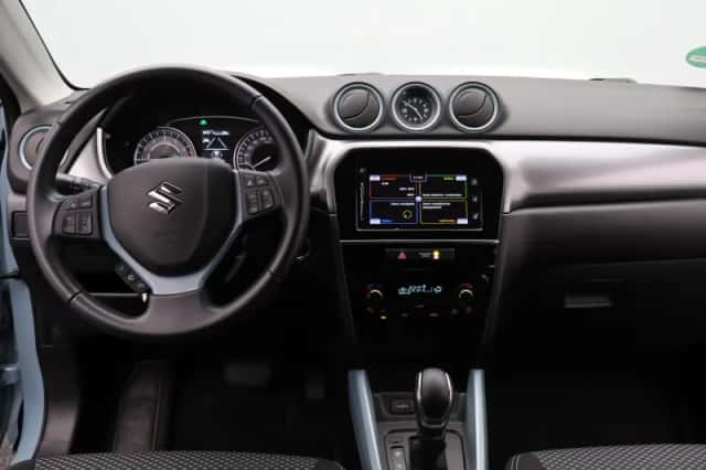 Suzuki Vitara (2023) thumbnail 3