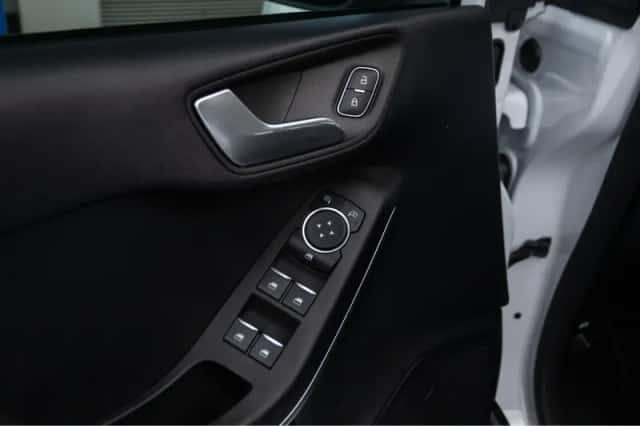 Ford Fiesta (2021) thumbnail 16