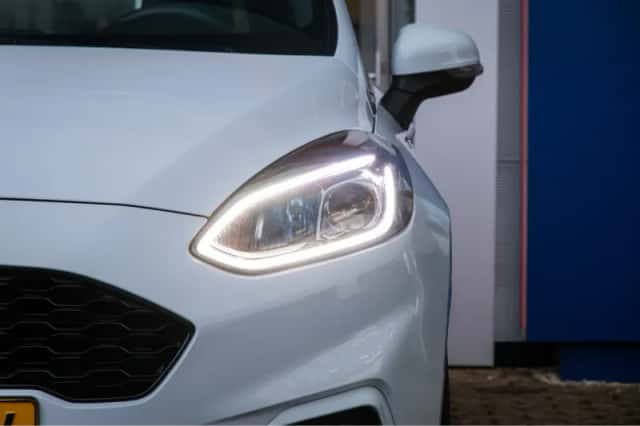 Ford Fiesta (2021) thumbnail 3