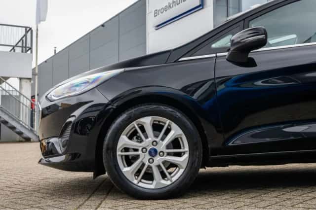 Ford Fiesta (2023) thumbnail 5