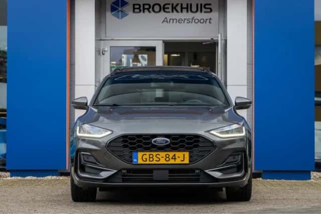 Ford Focus (2024) thumbnail 3