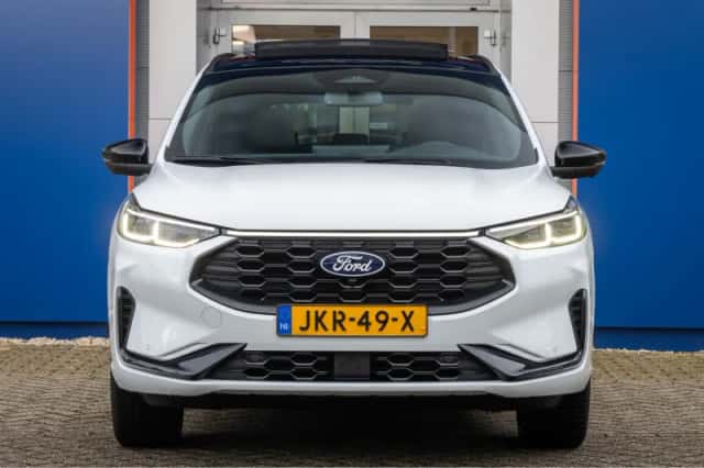 Ford Kuga (2025) thumbnail 2