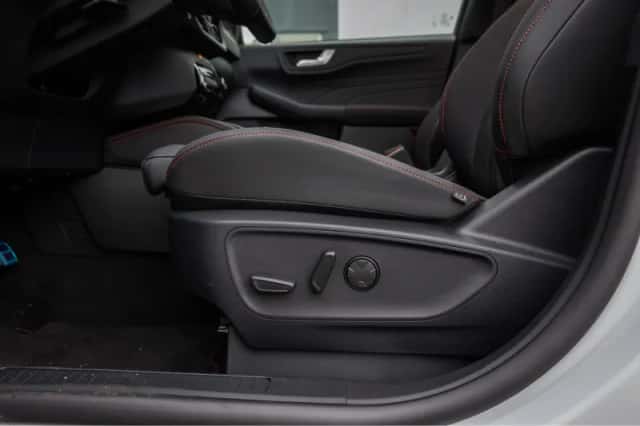 Ford Kuga (2025) thumbnail 24