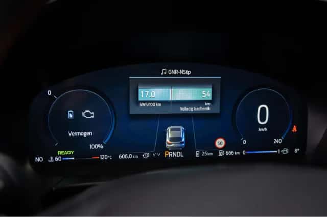 Ford Kuga (2025) thumbnail 33