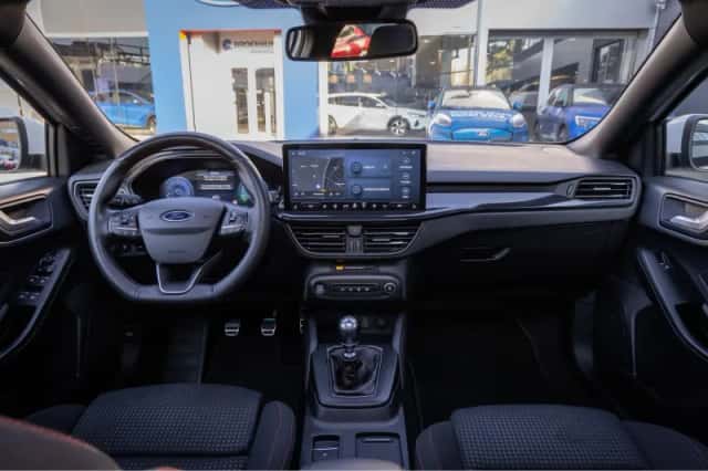 Ford Focus (2024) thumbnail 12