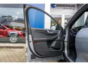 Ford Kuga (2023) thumbnail 17