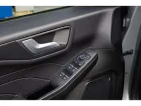 Ford Kuga (2023) thumbnail 18