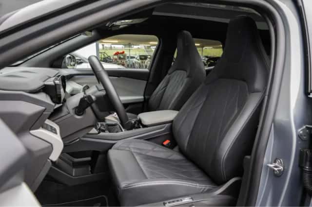 Ford Explorer (2025) thumbnail 13
