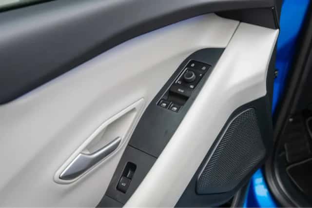 Ford Explorer (2025) thumbnail 24