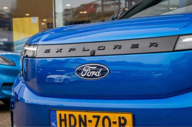 Ford Explorer (2025) thumbnail 4