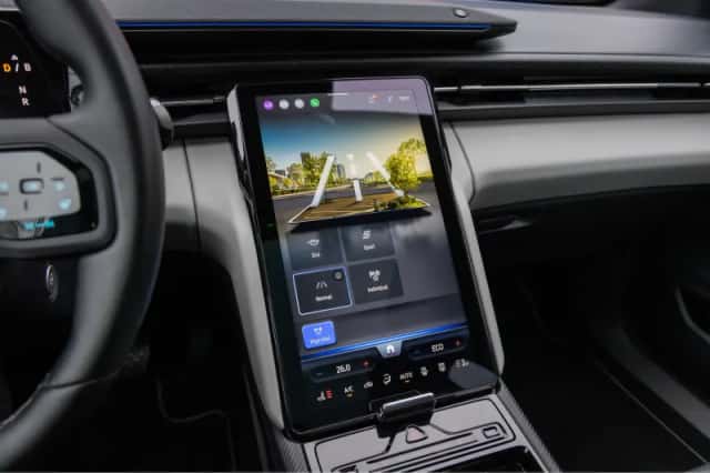 Ford Explorer (2025) thumbnail 43