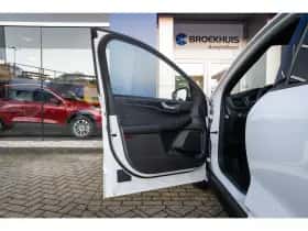 Ford Kuga (2023) thumbnail 17