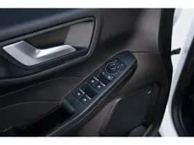 Ford Kuga (2023) thumbnail 18