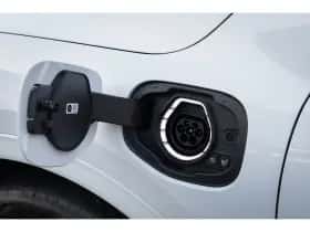 Ford Kuga (2023) thumbnail 10