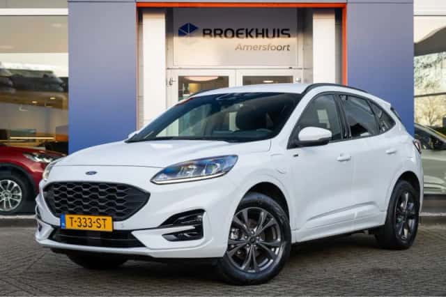 Ford Kuga (2023) thumbnail 1