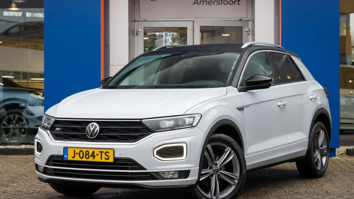 Volkswagen T-Roc (2020) — foto 1