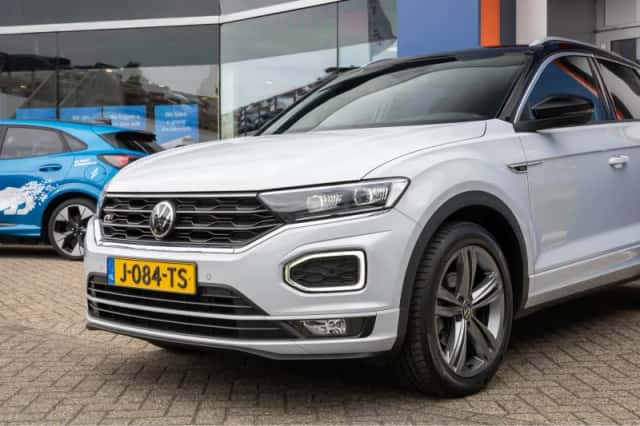 Volkswagen T-Roc (2020) thumbnail 4