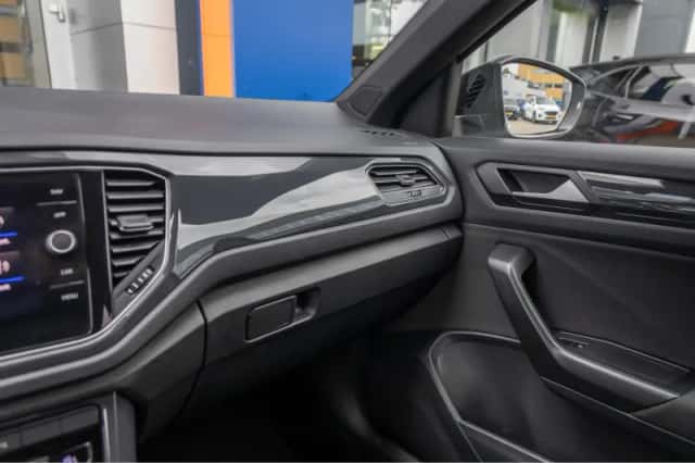 Volkswagen T-Roc (2020) thumbnail 34