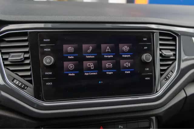 Volkswagen T-Roc (2020) thumbnail 37