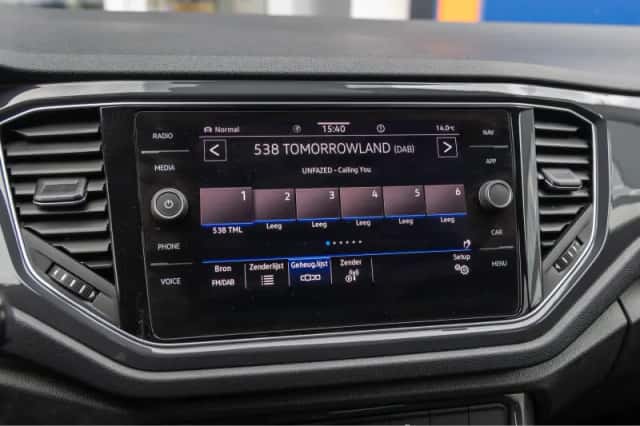 Volkswagen T-Roc (2020) thumbnail 39
