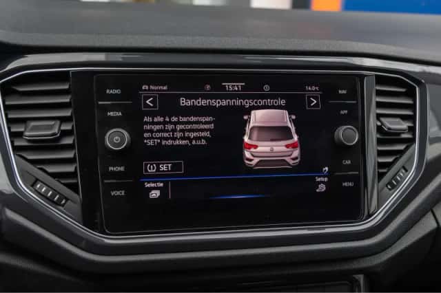Volkswagen T-Roc (2020) thumbnail 44
