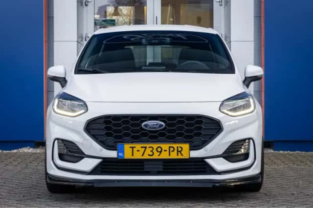 Ford Fiesta (2023) thumbnail 3