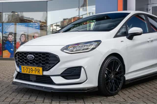 Ford Fiesta (2023) thumbnail 4