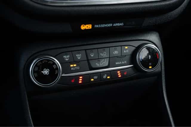 Ford Fiesta (2023) thumbnail 40