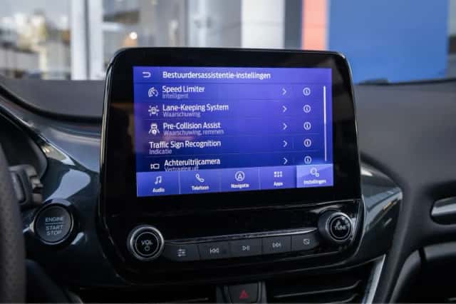 Ford Fiesta (2023) thumbnail 49