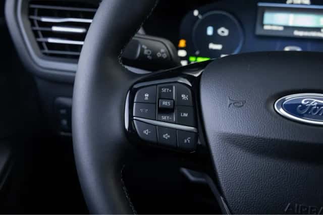 Ford Kuga (2026) thumbnail 38