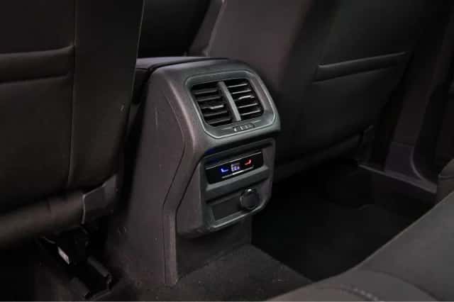 Volkswagen Tiguan (2022) thumbnail 17
