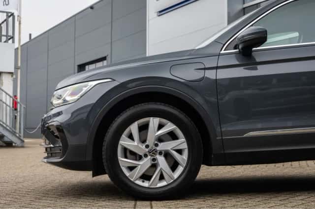 Volkswagen Tiguan (2022) thumbnail 9