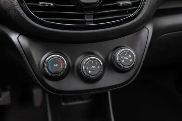Opel Karl (2018) thumbnail 32