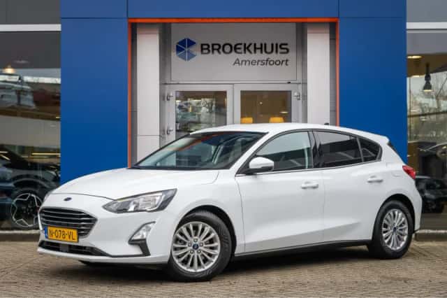 Ford Focus (2022) thumbnail 1