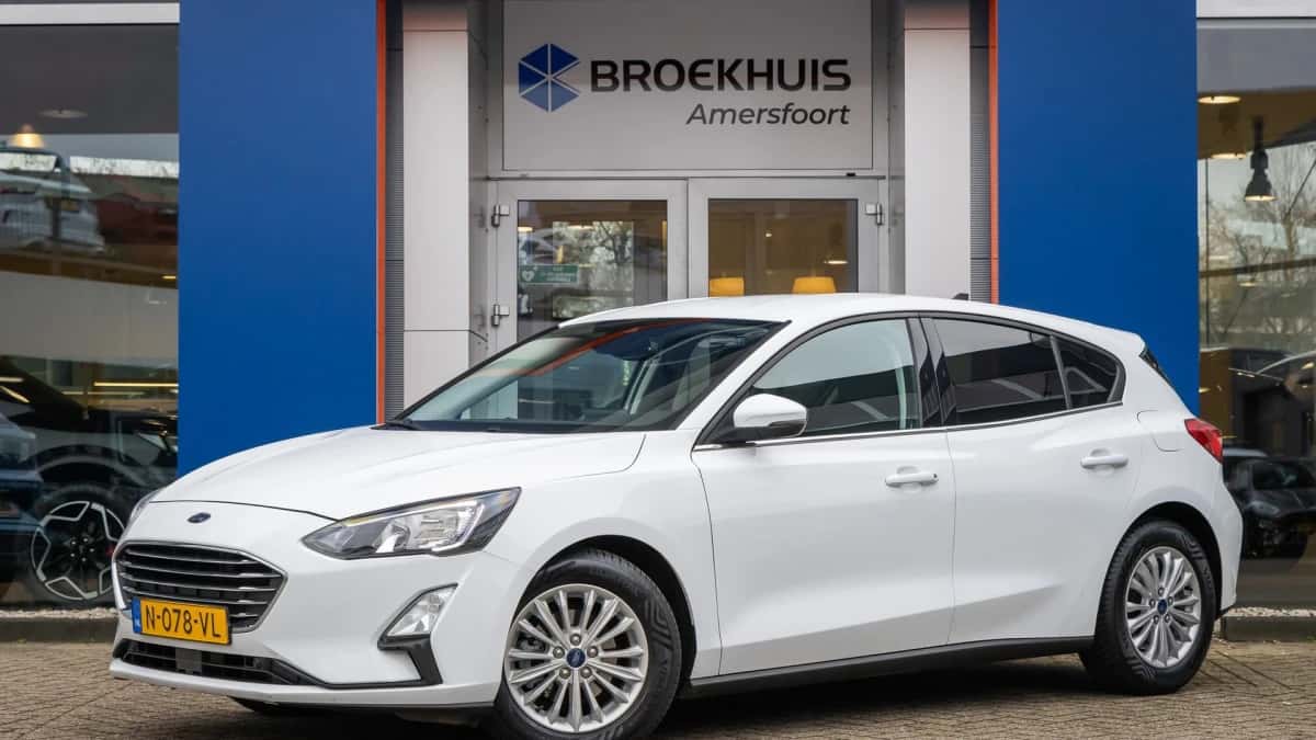 Ford Focus (2022) — foto 1
