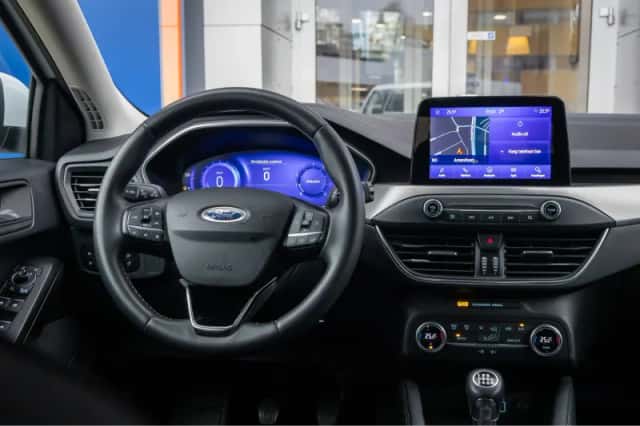 Ford Focus (2022) thumbnail 11