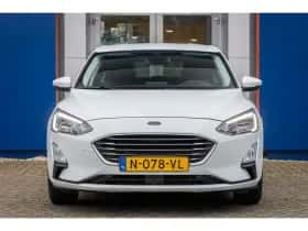 Ford Focus (2022) thumbnail 3