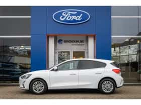 Ford Focus (2022) thumbnail 4
