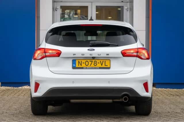 Ford Focus (2022) thumbnail 5