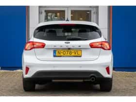 Ford Focus (2022) thumbnail 5