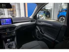Ford Focus (2022) thumbnail 41
