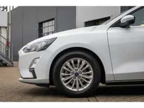 Ford Focus (2022) thumbnail 9