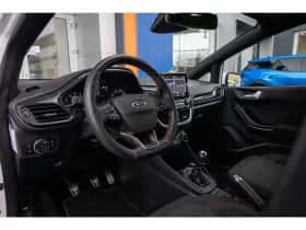 Ford Fiesta (2021) thumbnail 2