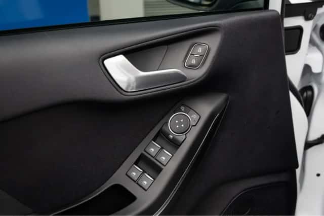 Ford Fiesta (2021) thumbnail 19