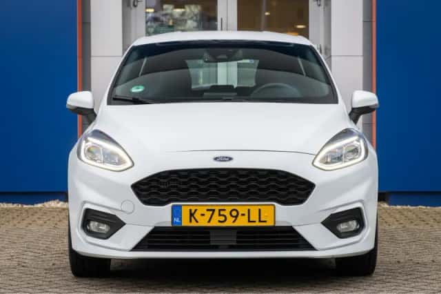 Ford Fiesta (2021) thumbnail 3