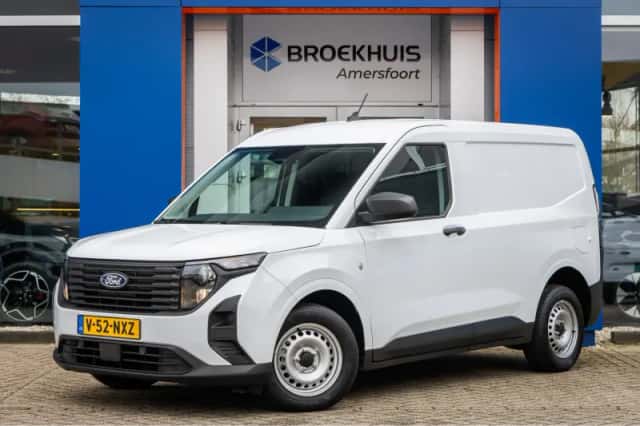 Ford Transit Courier (2024) thumbnail 1