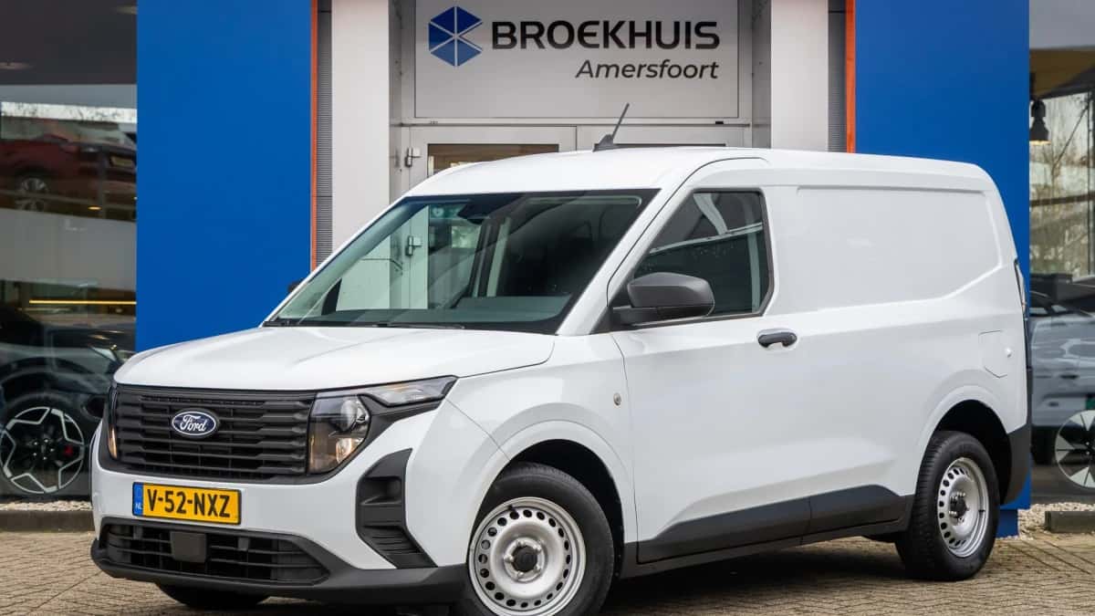 Ford Transit Courier (2024) — foto 1