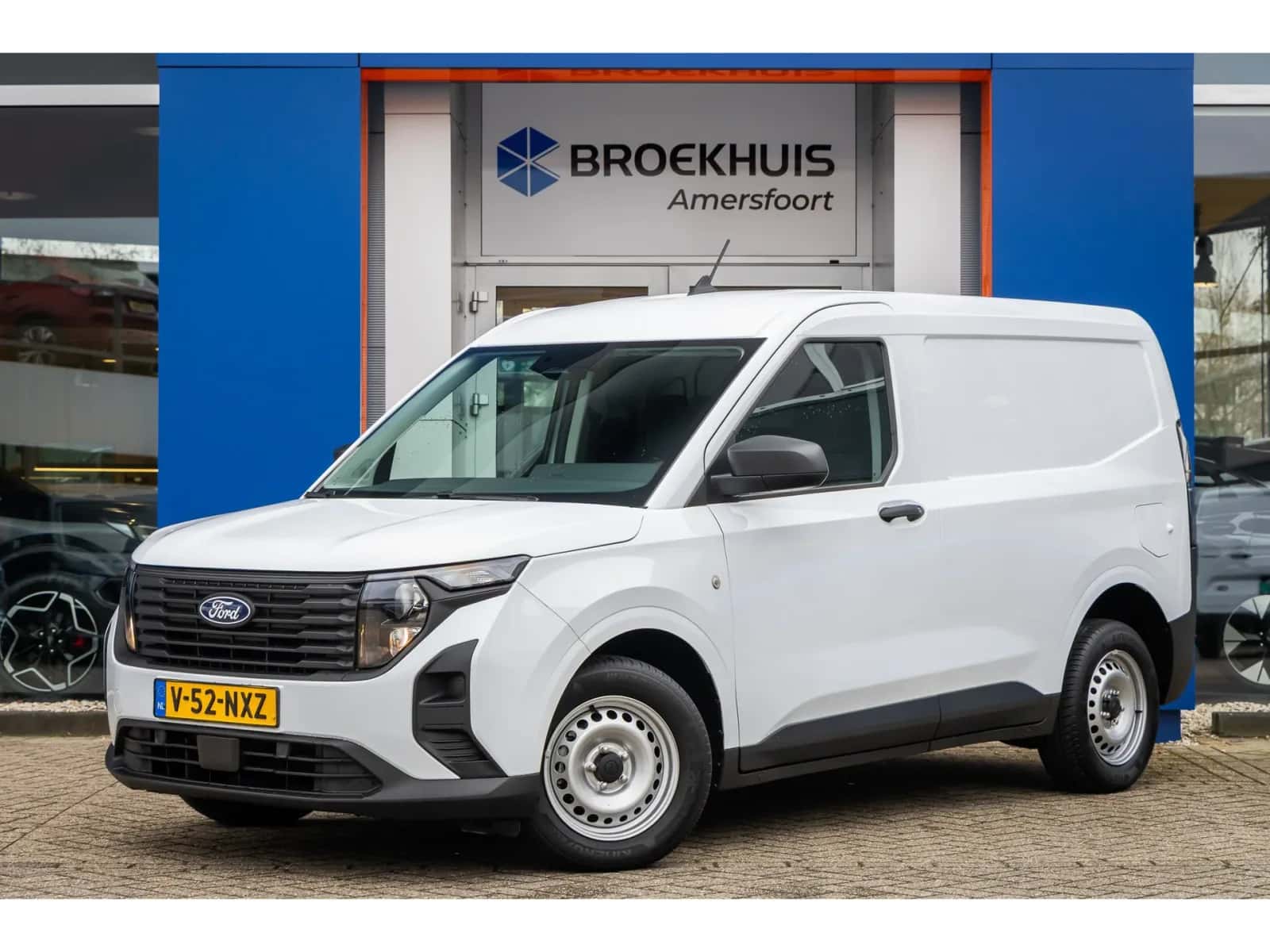 Ford Transit Courier (2024) — foto 1