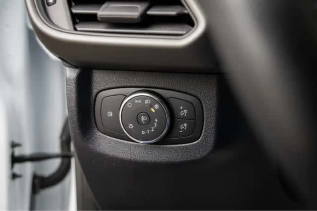 Ford Transit Courier (2024) thumbnail 18